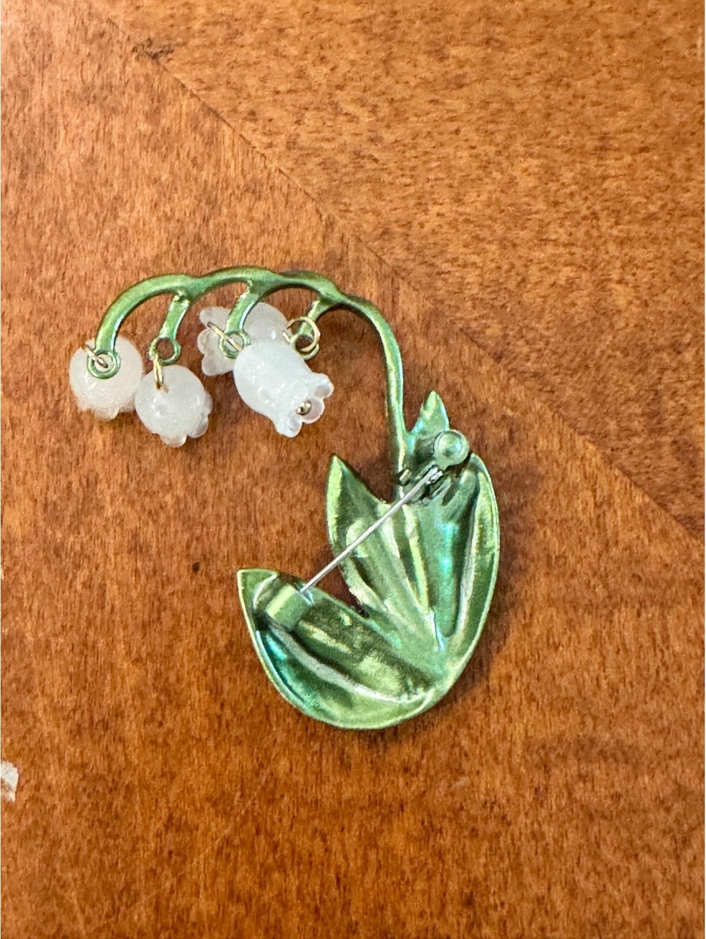 Vintage Green Lily of the Valley Flower Brooch with White Bell Flowers 417 - Picture 2 of 3